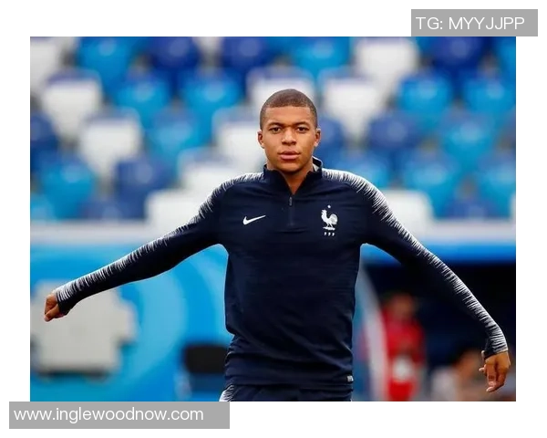 揭开最假的足球明星真相背后的虚假光环与真实实力的对比